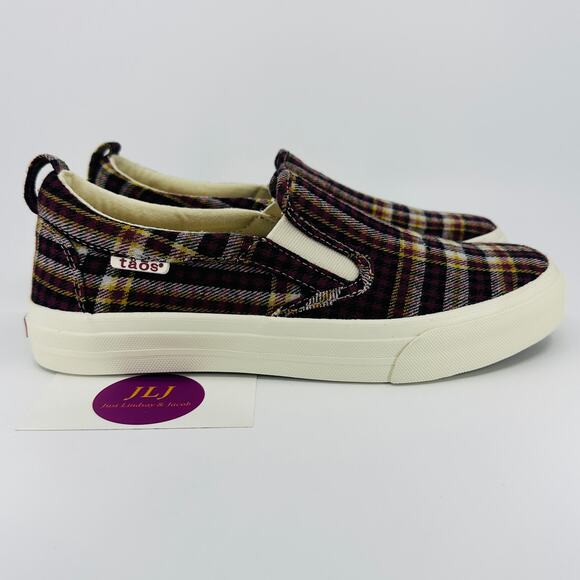 Taos Women's Rubber Soul Burgundy Plaid Canvas Slip On Comfort Sneakers Size 7 - Picture 1 of 11